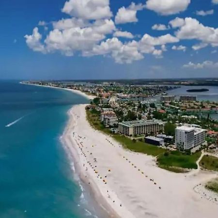 Renovate Large Studio 21-Directly Across Beach St. Pete Beach Eksteriør bilde