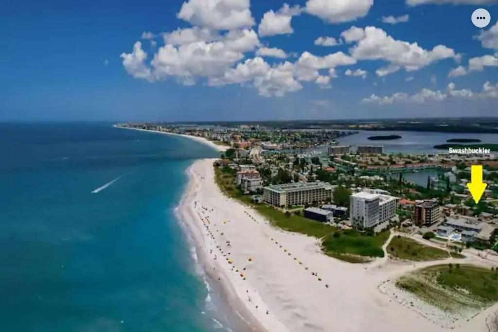 Renovate Large Studio 21-Directly Across Beach St. Pete Beach Eksteriør bilde