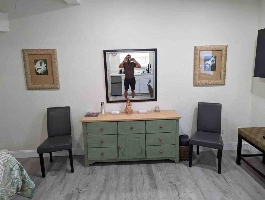 Renovate Large Studio 21-Directly Across Beach St. Pete Beach Eksteriør bilde